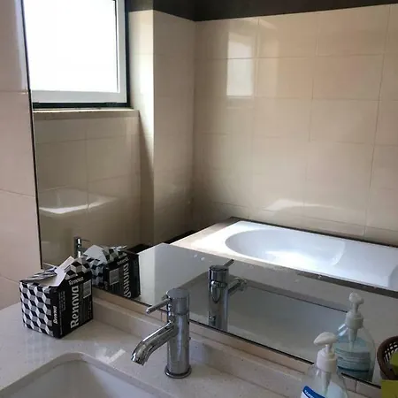 Grandmommy's House - Traditional And Comfy Lisboan Appartement *