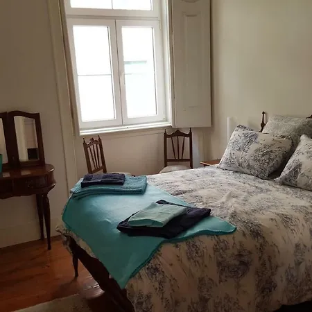 Grandmommy's House - Traditional And Comfy Lisboan Lissabon