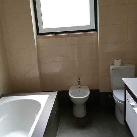 Grandmommy's House - Traditional And Comfy Lisboan Apartment